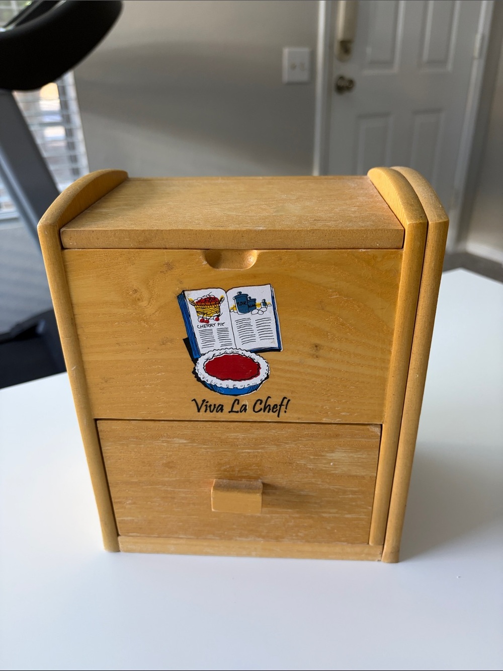 Vintage Wooden Countertop Recipe Box & Cookbook Holder Viva La Chef Cherry Pie
